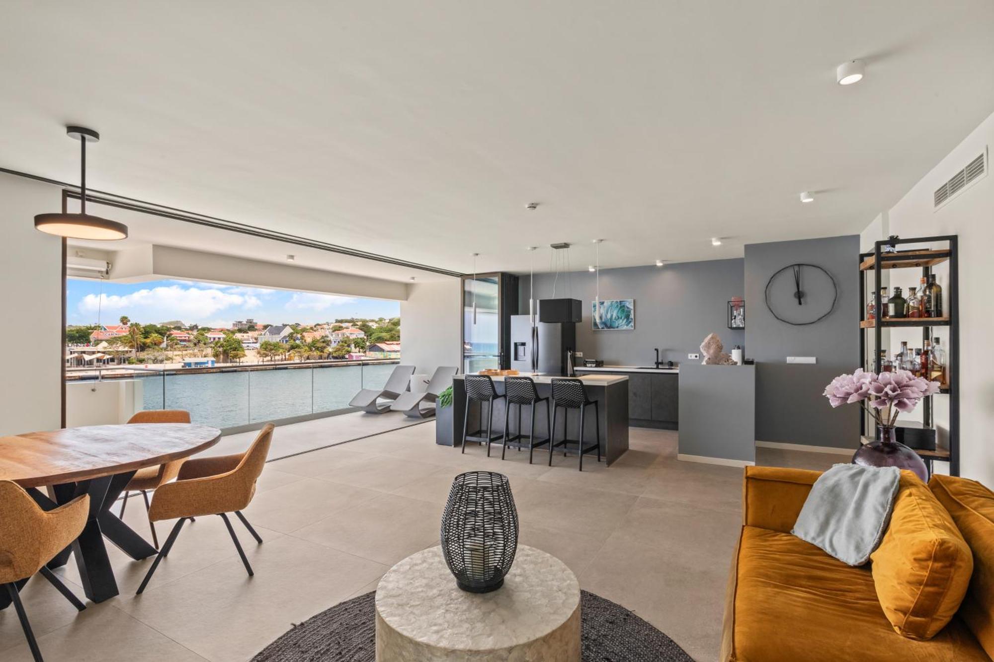 The Wharf Apartments, Downtown Apartment
