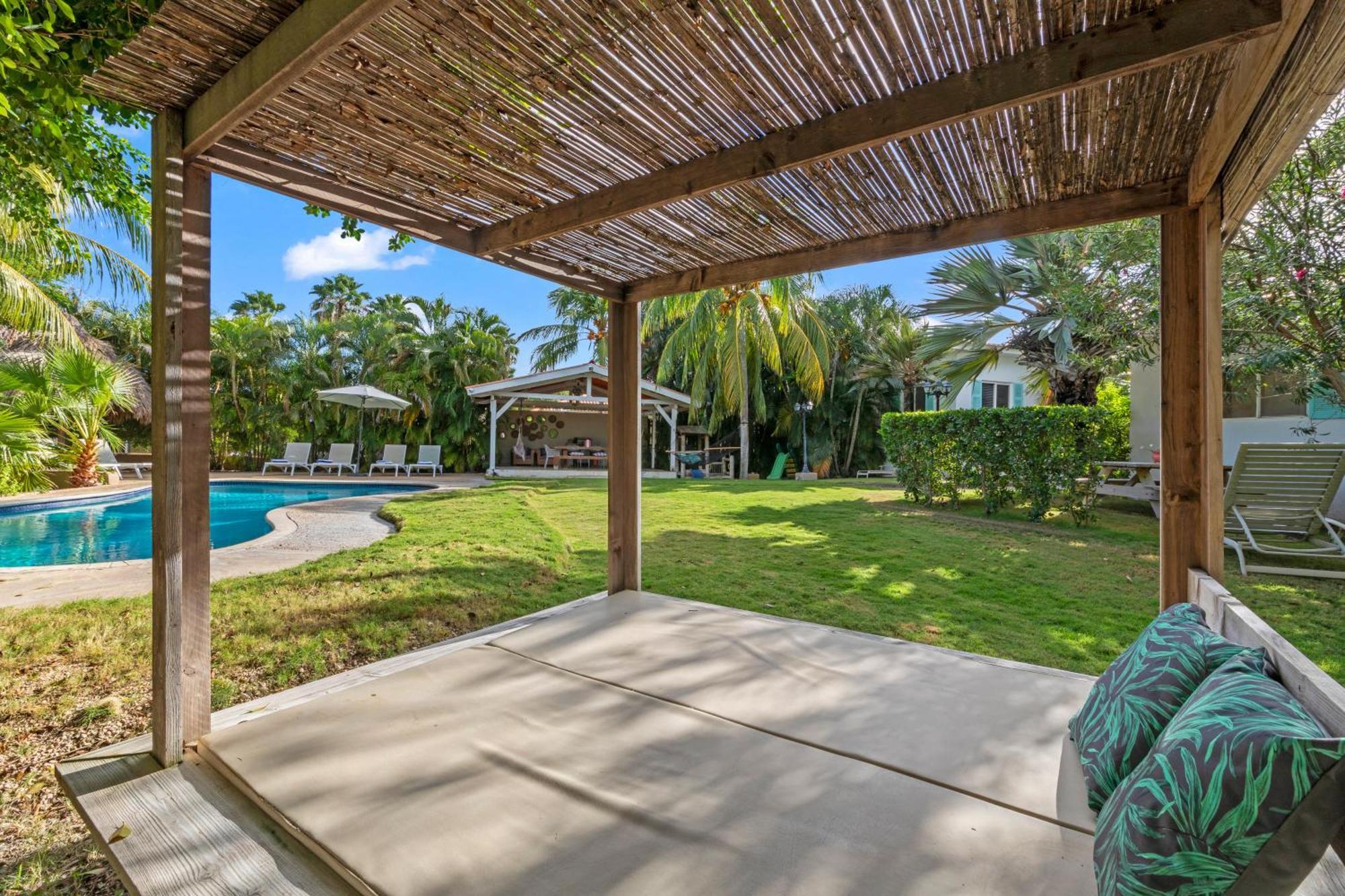 Tuk Tropical Boutique Jan Thiel Resort Willemstad