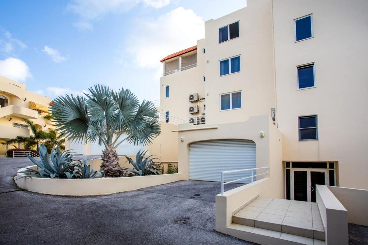 Luxe Penthouse Royal Palm Willemstad