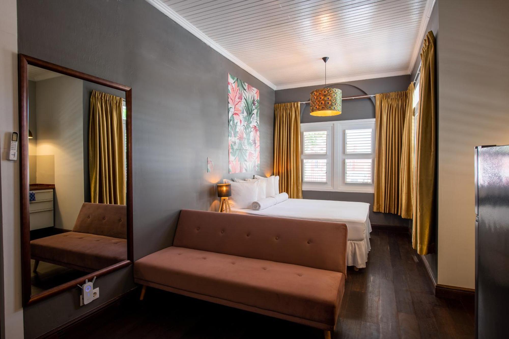 Amalie & Curiel Hotel