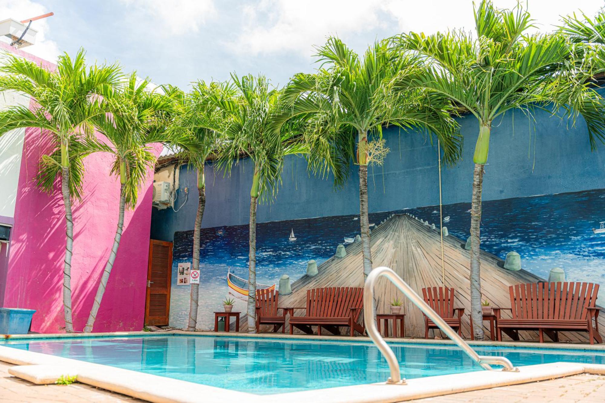 The Ritz Hostel Willemstad