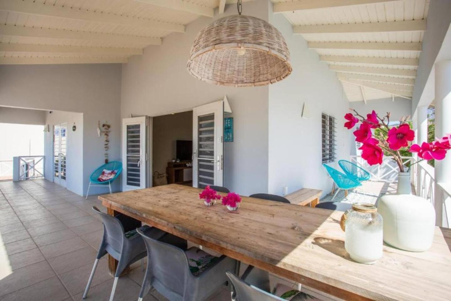 Beautiful & Spacious With View In Jan Thiel