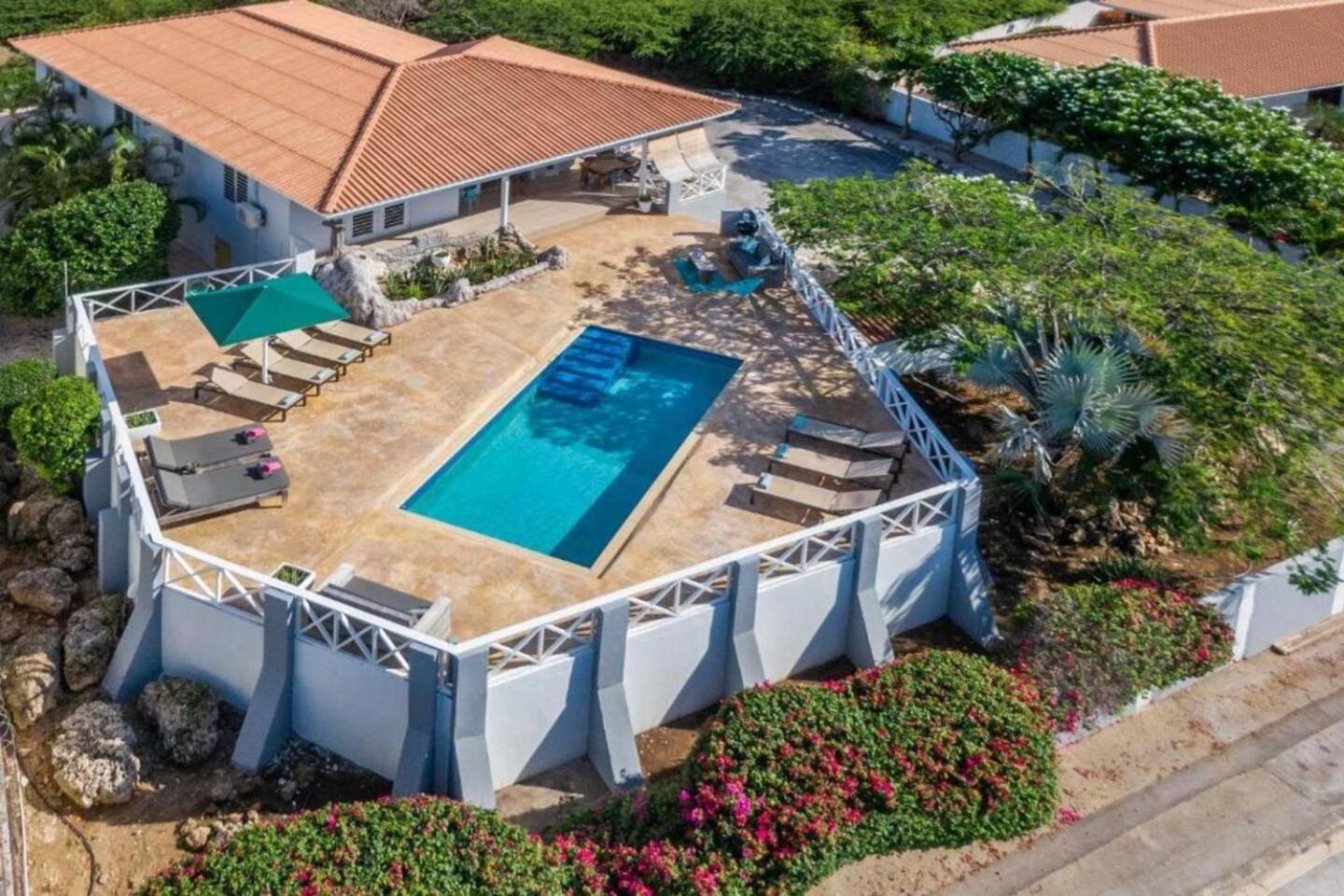 Villa Beautiful & Spacious With View In