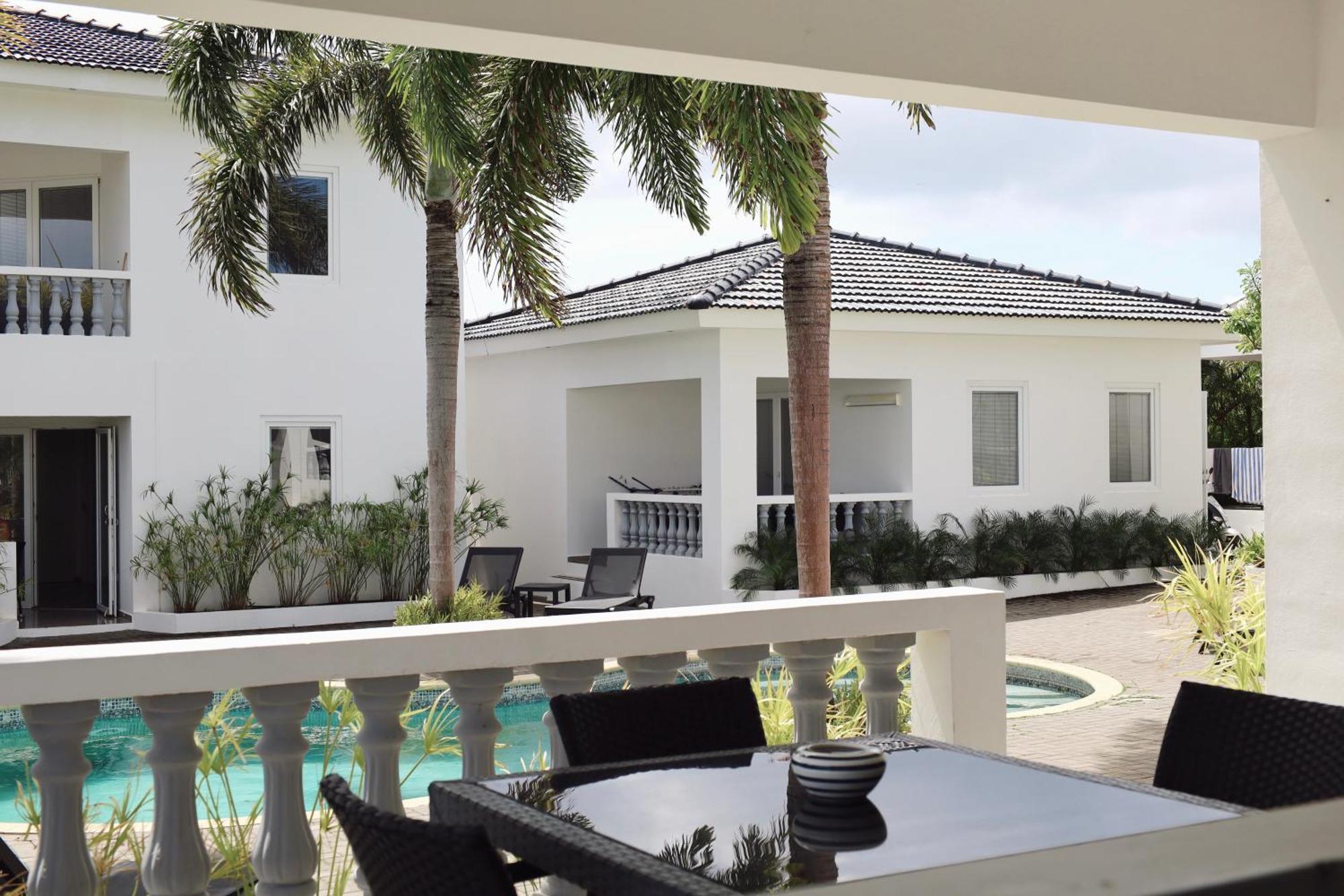 Palm Crest * Willemstad