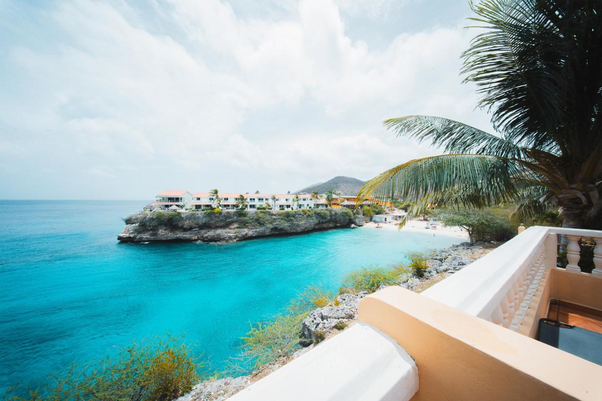8 & 9- Blou - Curacao Apartment *