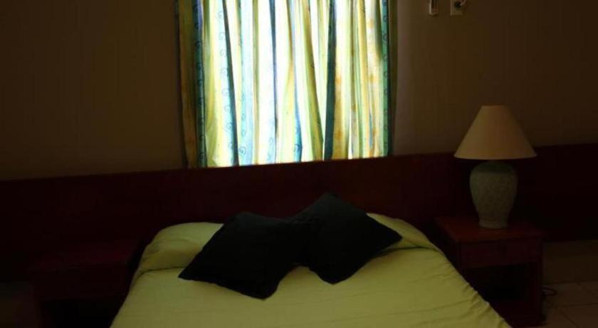 Curacao Lodge *