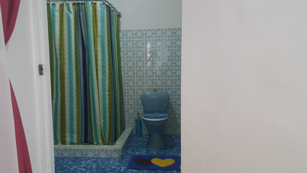 Besundi * Curacao