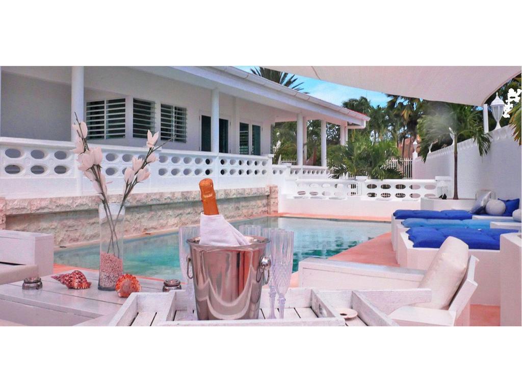 Champartments - Villa&appartementen Dom Perignon 3* Willemstad