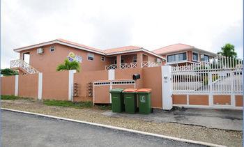 Apartment Curinjo