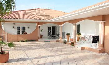Apartment Curinjo