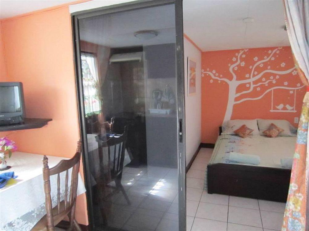 Cecil Paradise Hotel 2*