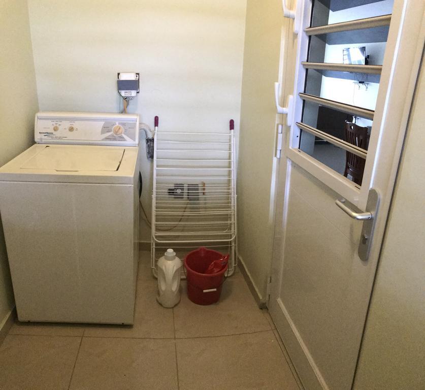 Windward Apartment *