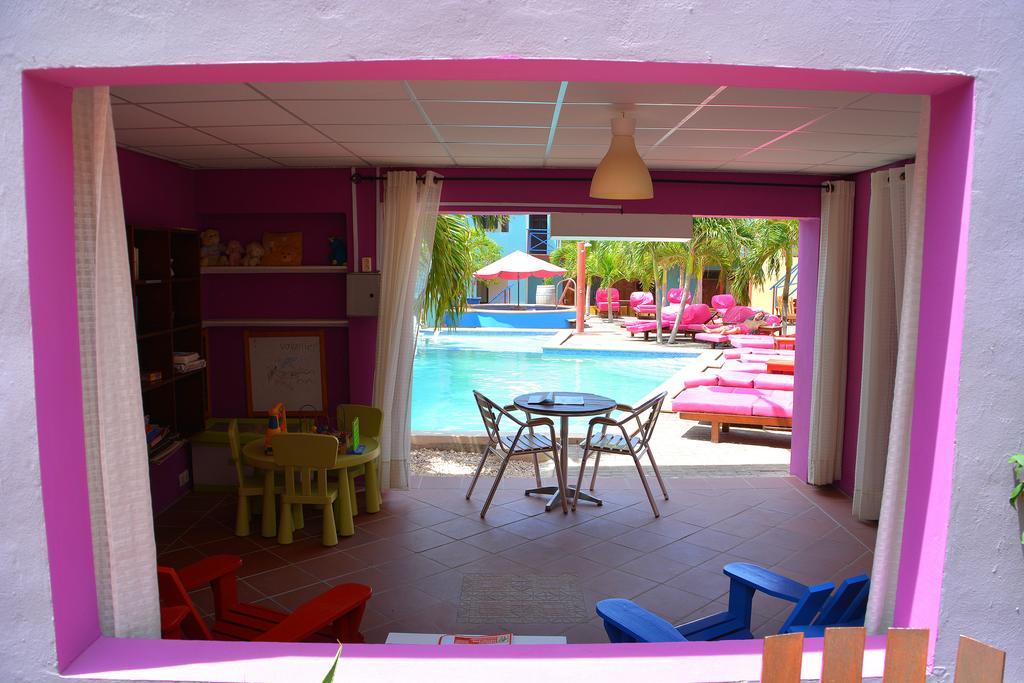 Hostel The Ritz Willemstad