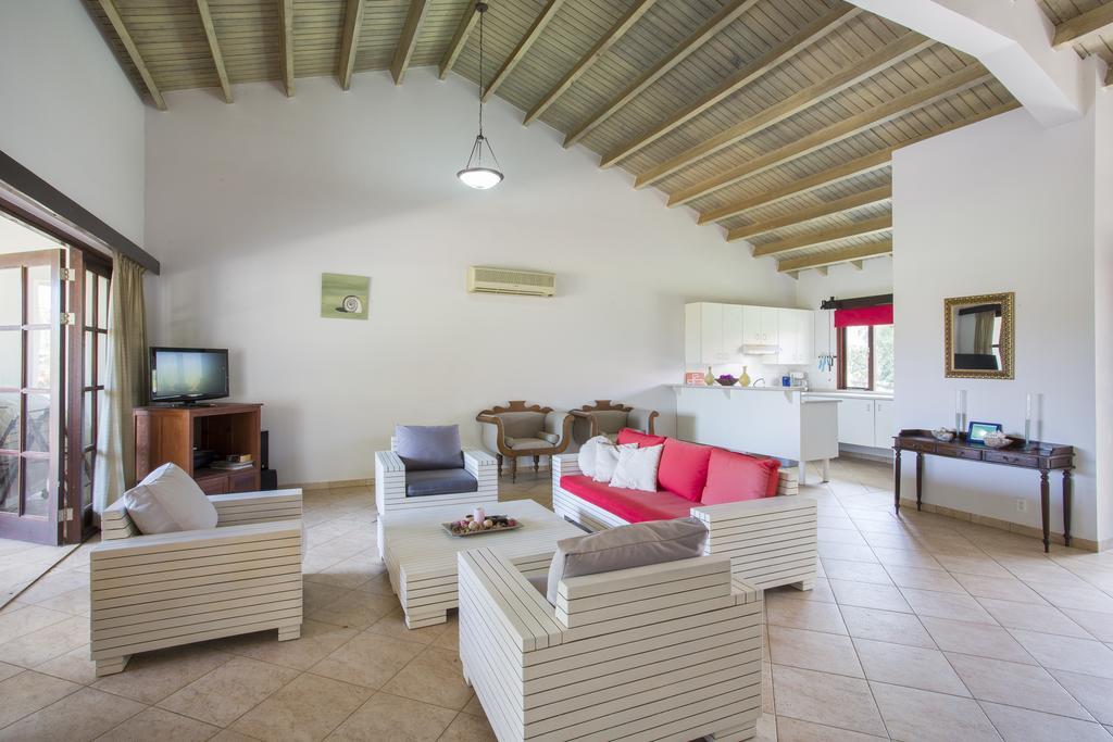 Blue Bay Bungalows Casa de férias *