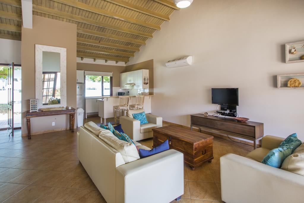 Blue Bay Bungalows Casa de férias *