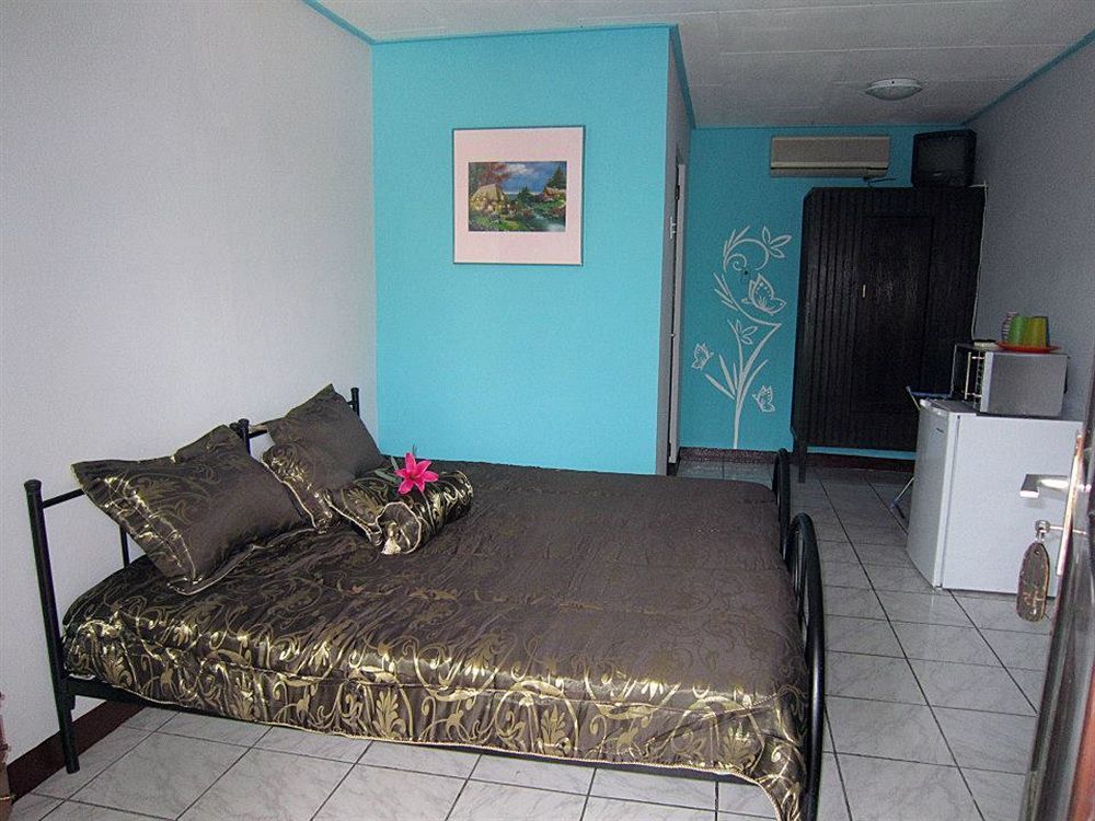 Cecil Paradise Hotel