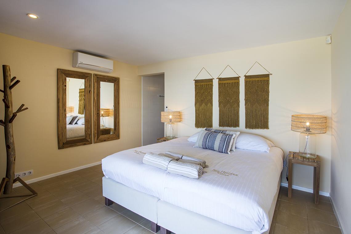 Las Olas Villa