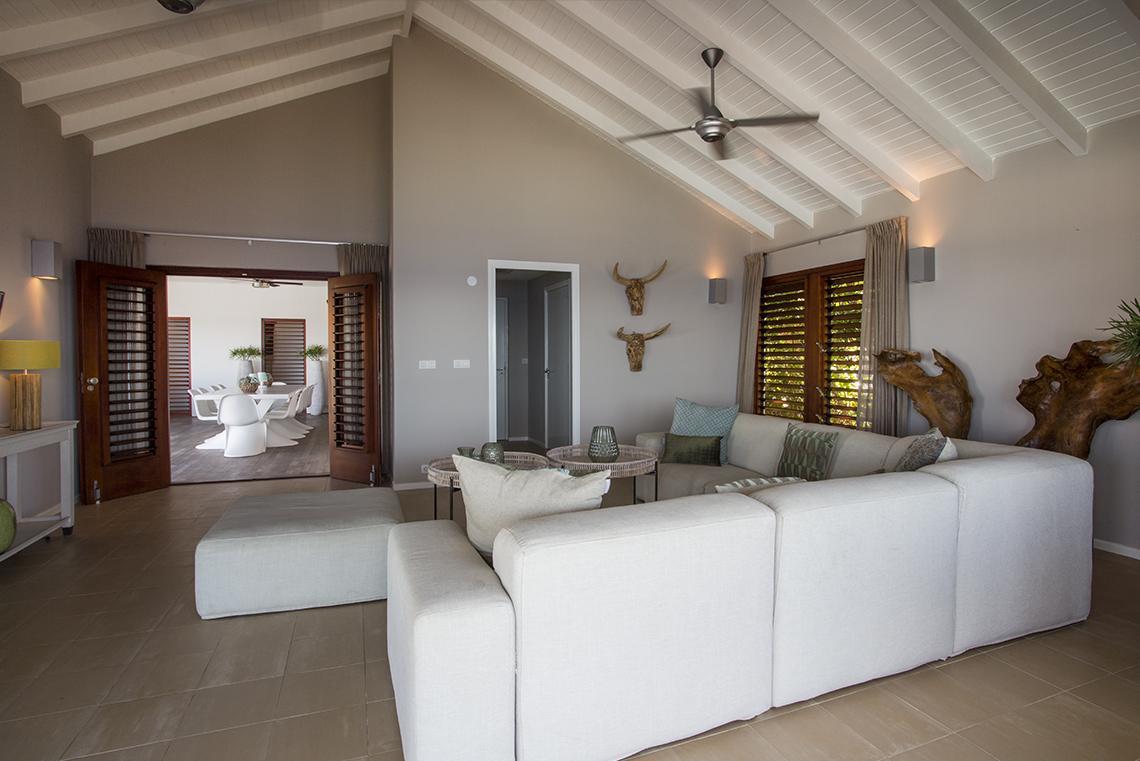 Las Olas Villa
