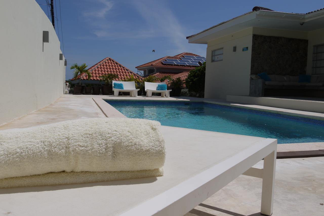 Breeze Curacao Villa *