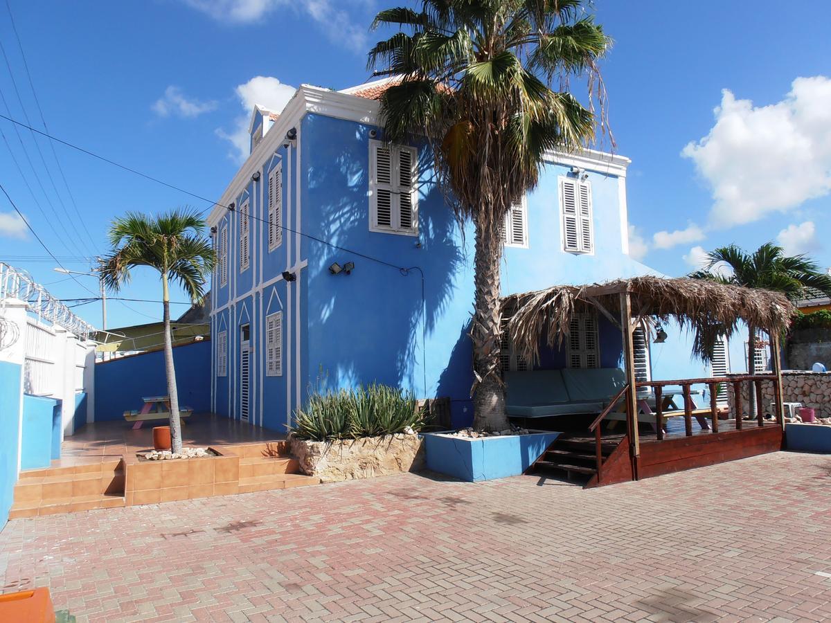 Azul * Willemstad