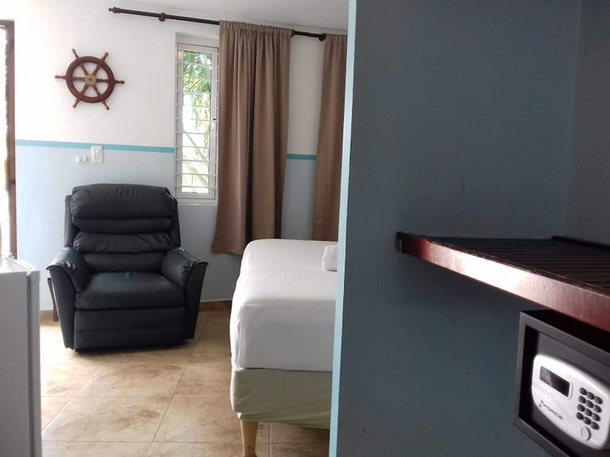 Atlanta Seaview Hotel 3*