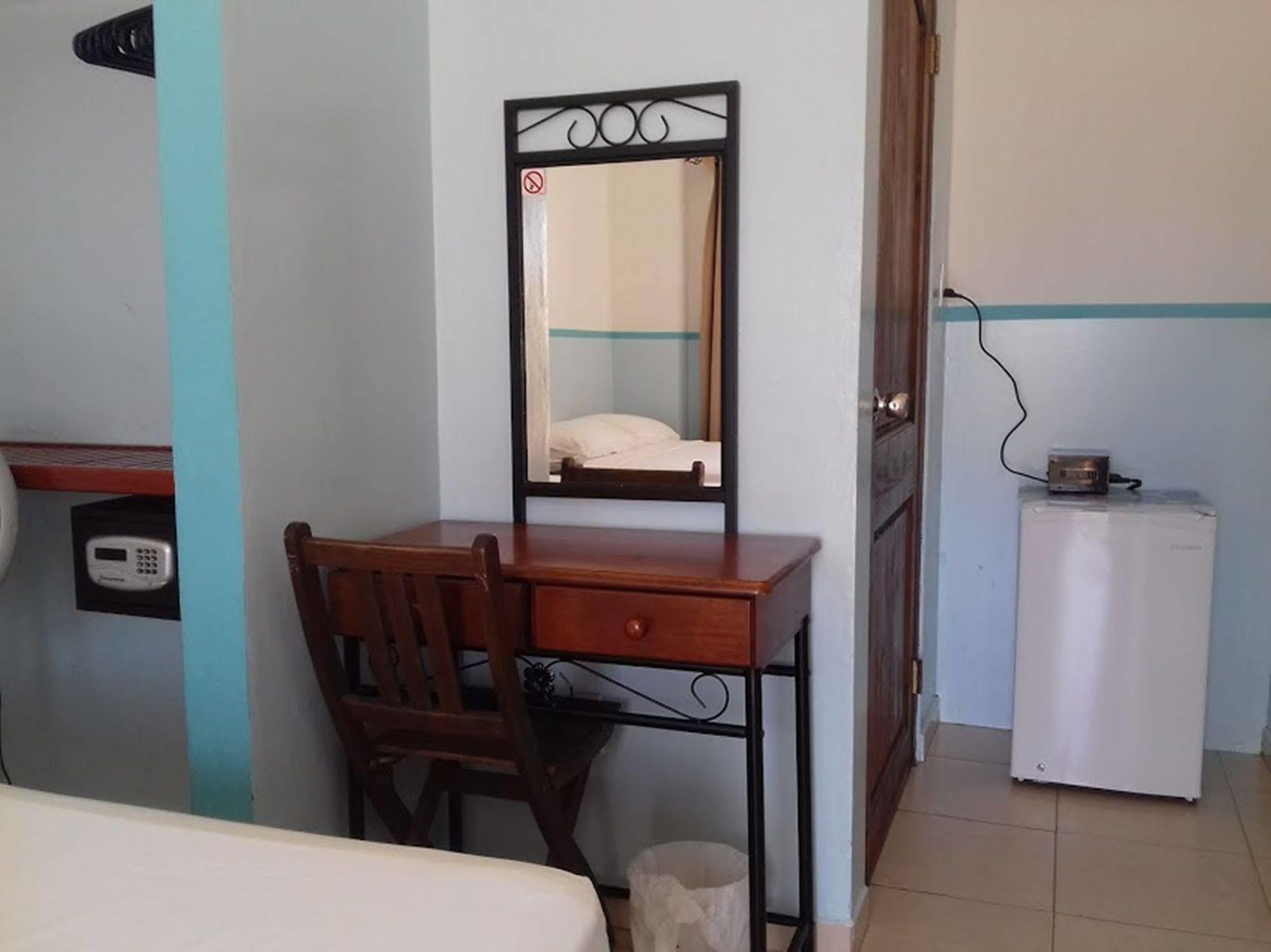 Atlanta Seaview Hotel 3* Willemstad
