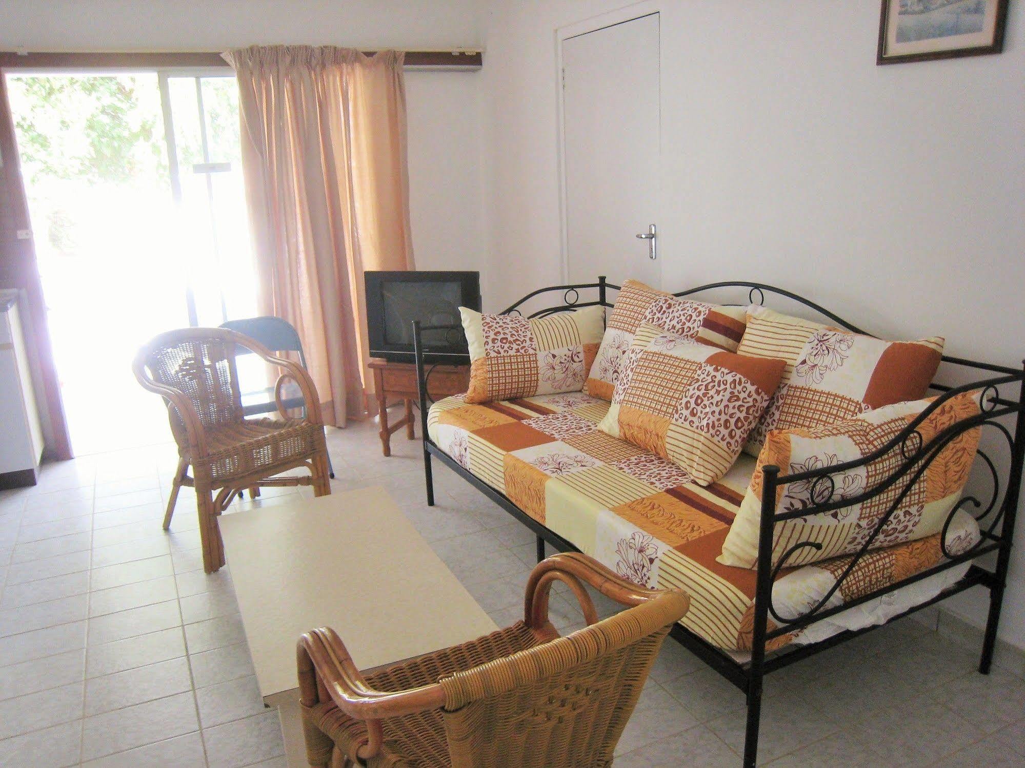 Alablanca Residents Willemstad