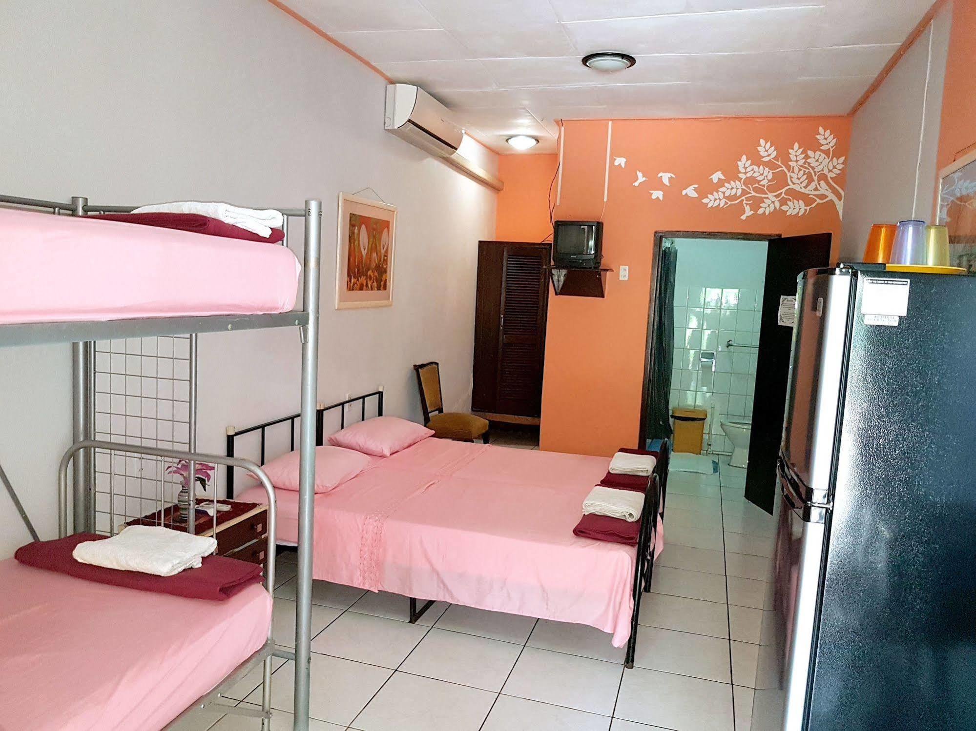Hotel Cecil Paradise Willemstad