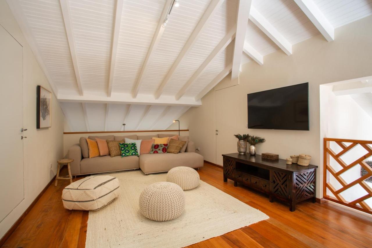 Apartment Penthouse The Strand 4a