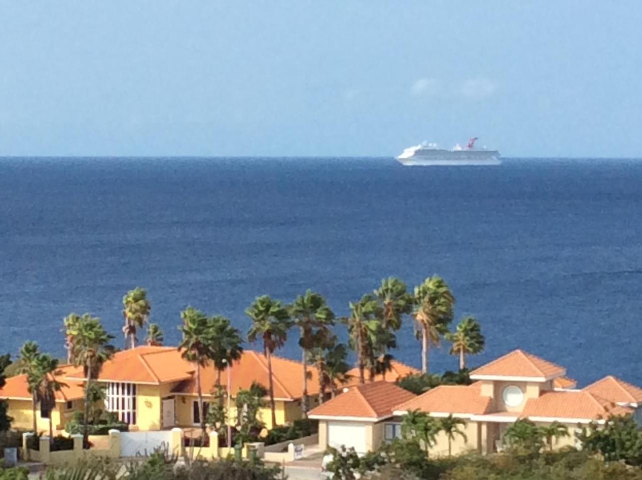 Zeezicht Curacao Villa