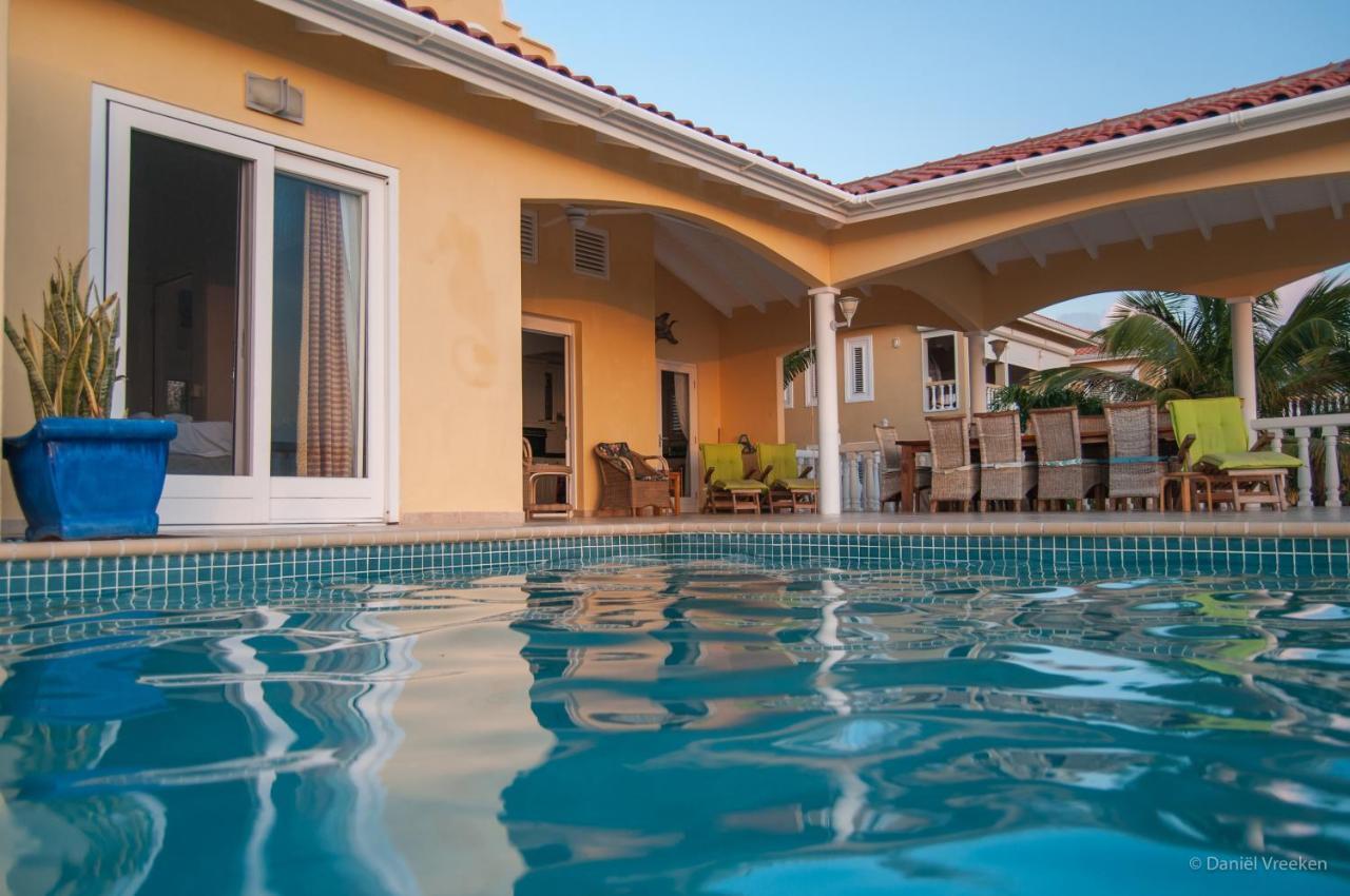 Zeezicht Curacao Villa Willibrordus