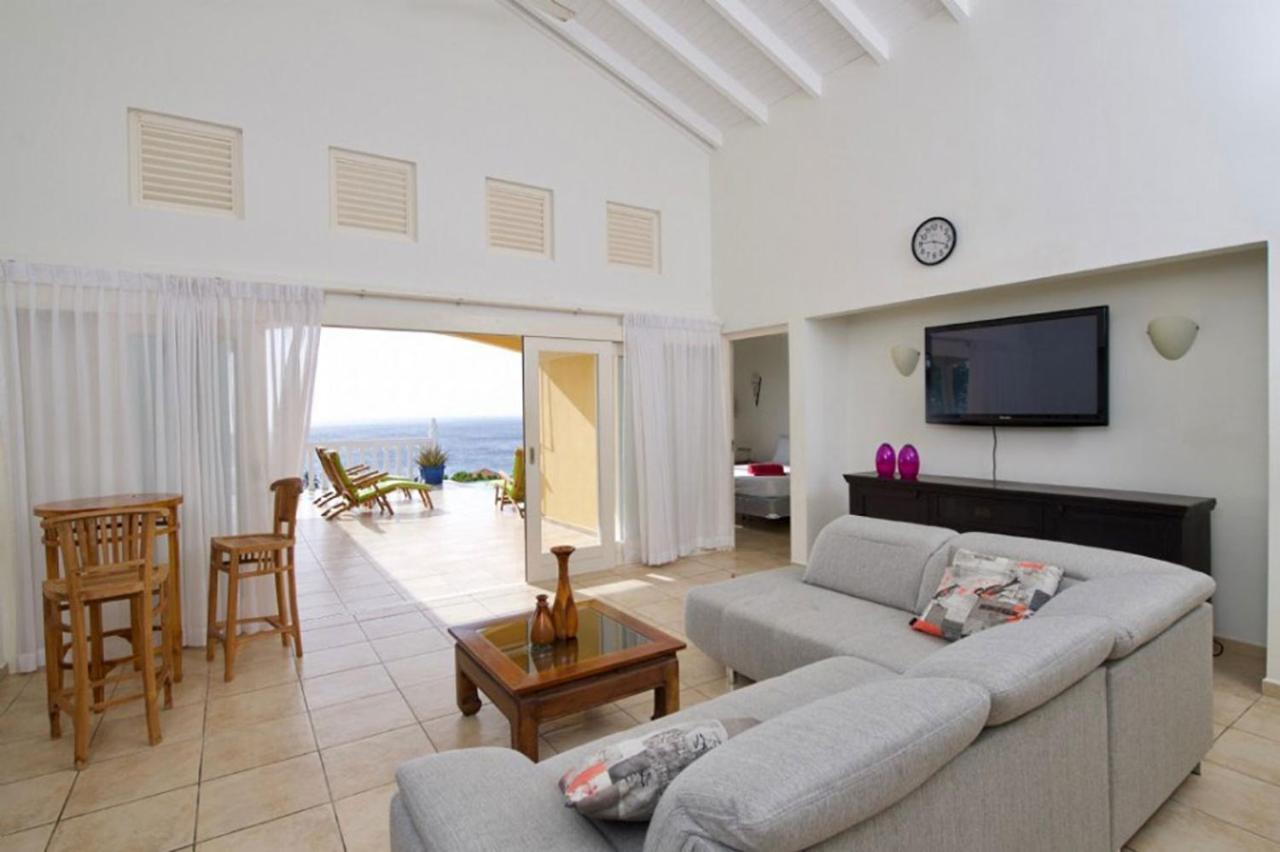 Zeezicht Curacao Villa Willibrordus