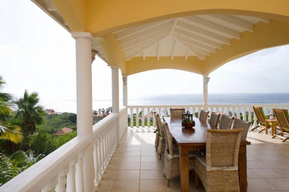 Zeezicht Curacao Villa