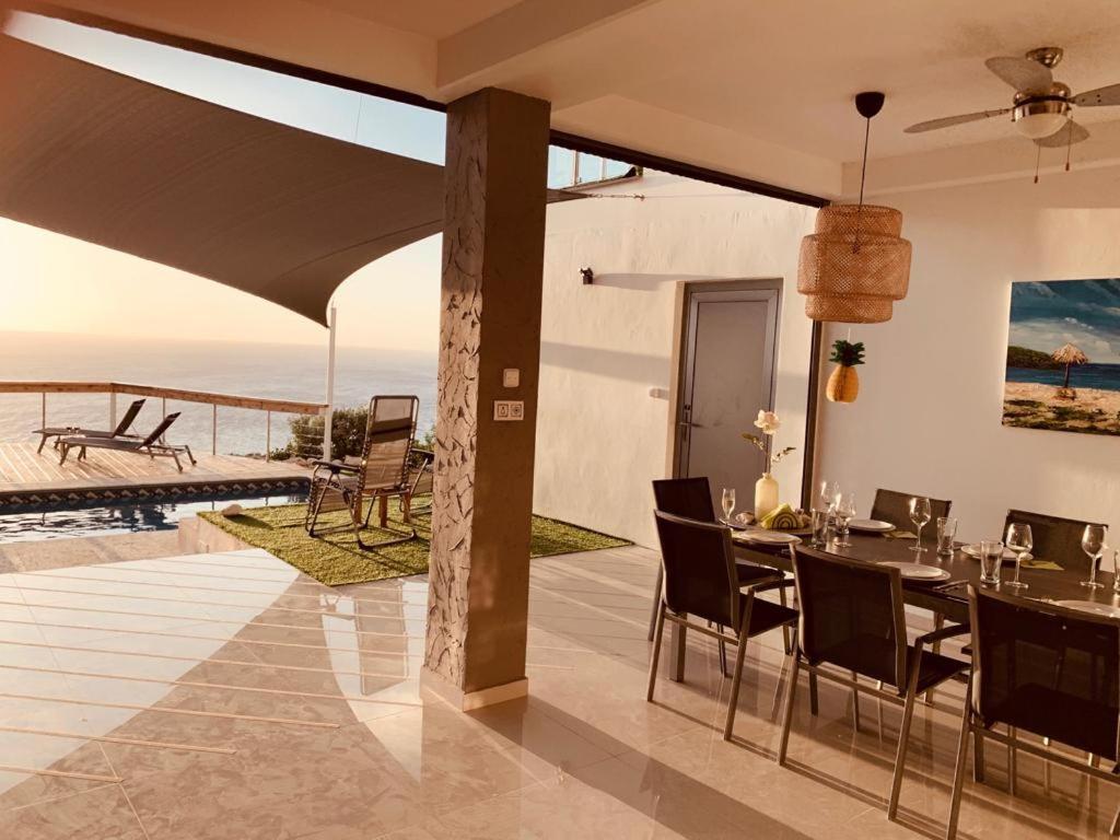 Group & Family House Galant Curacao Villa