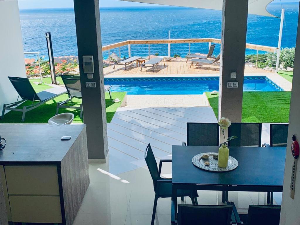 Group & Family House Galant Curacao * Willibrordus