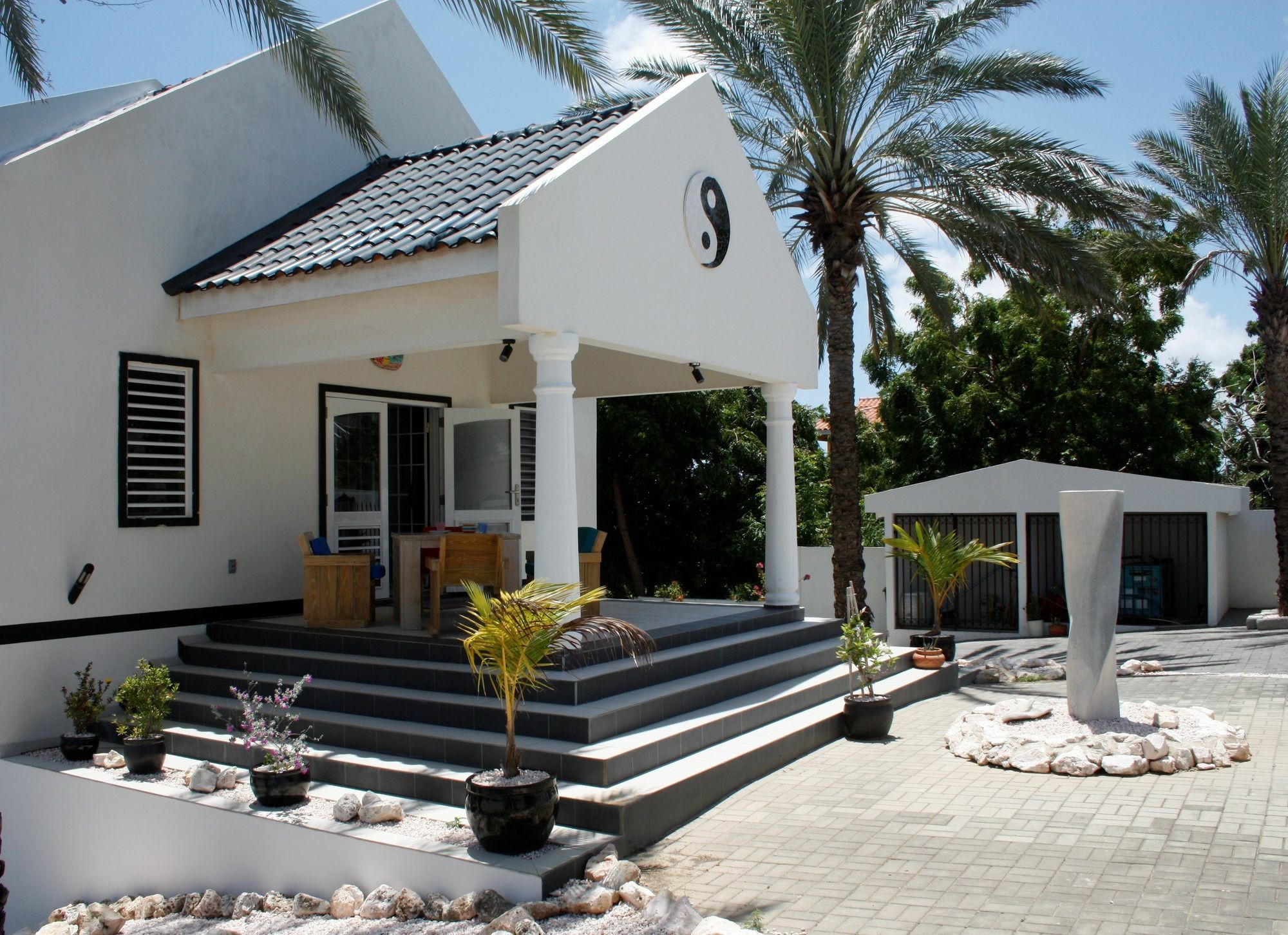 Sun Sea Sleep 3*