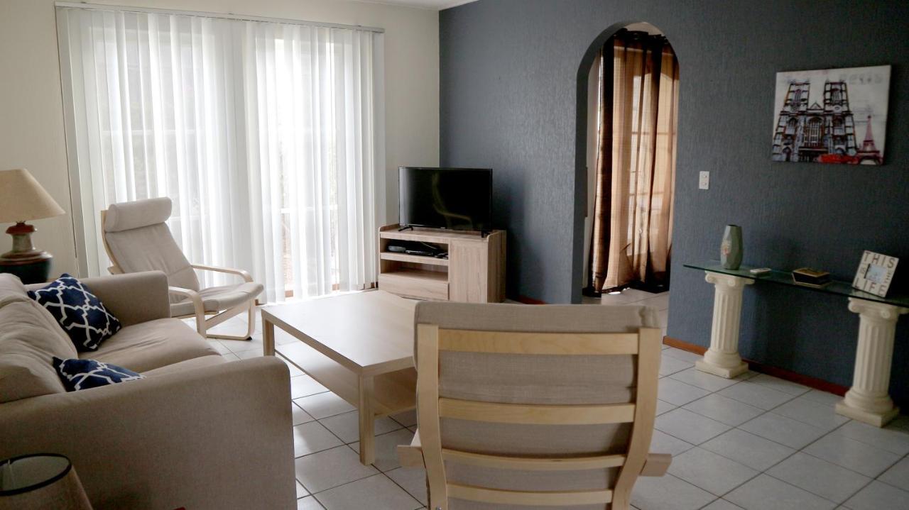 Holiday Apartments Royal Palm Resort