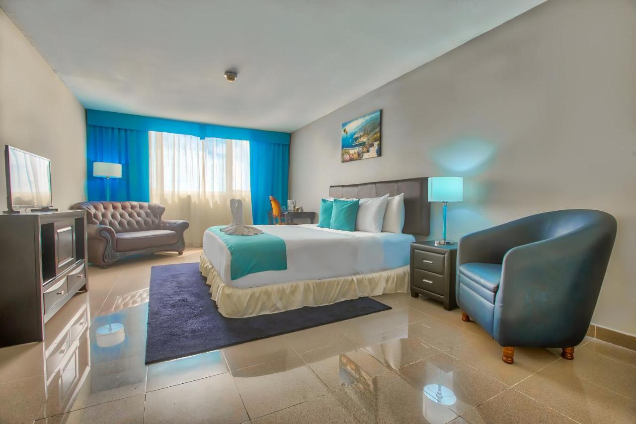 Hector & Curacao