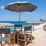 Scuba Lodge & Suites