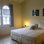 Gorgeous Apartment In Willemstad With Pool