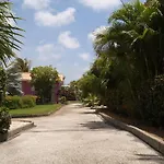 Tuk Tropical Boutique Resort Jan Thiel