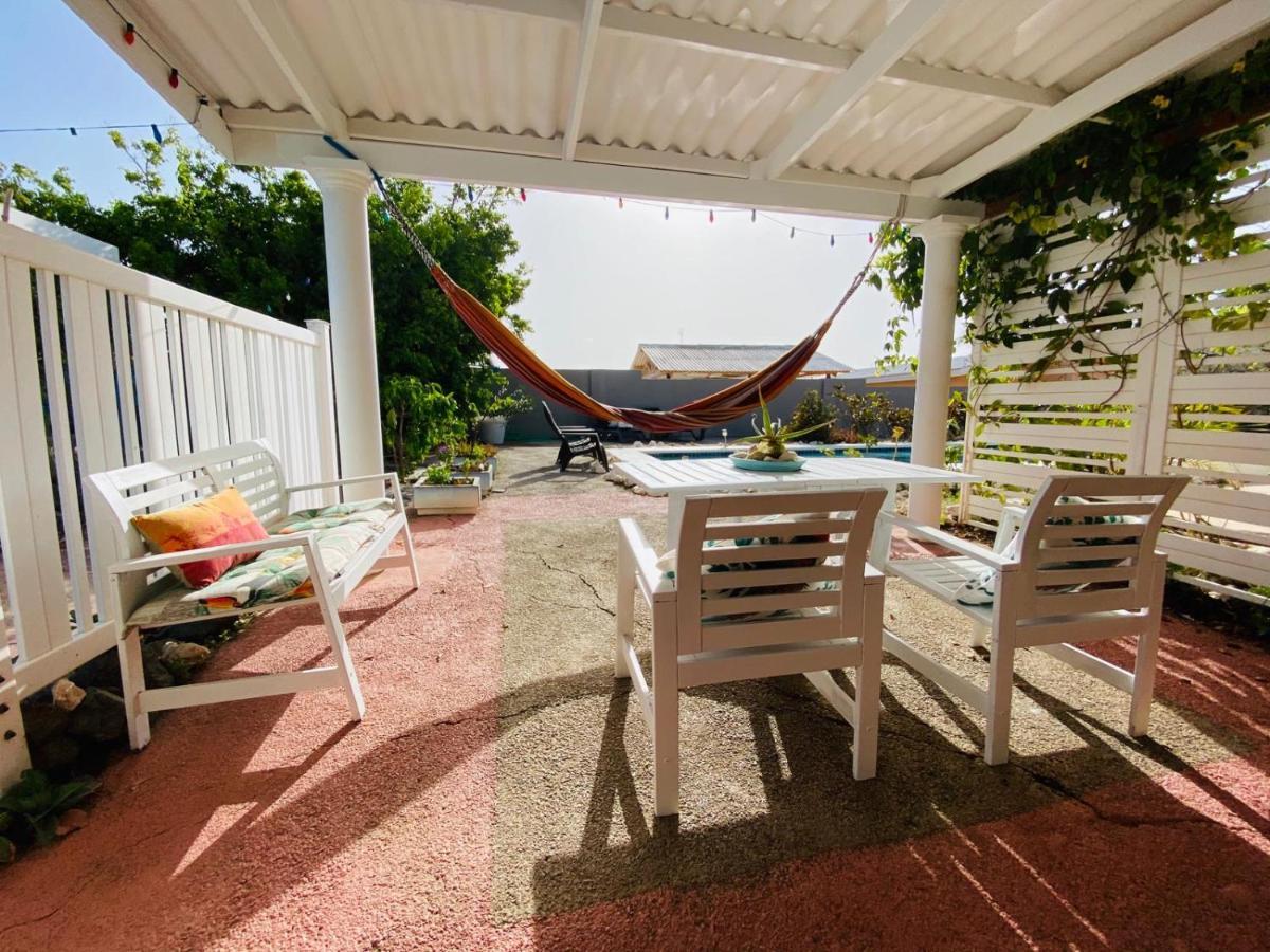 Tropical Breeze Curacao
