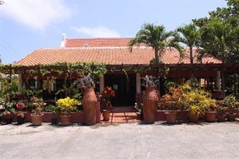 Daniel - Plantation House Hotel 3*