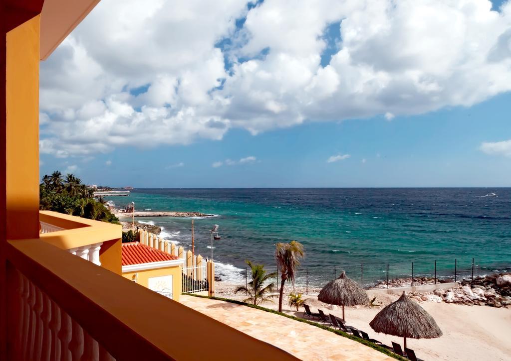 The Strand Luxury Condominiums Apartamento