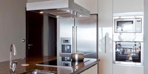Apartamento The Strand Luxury Condominiums