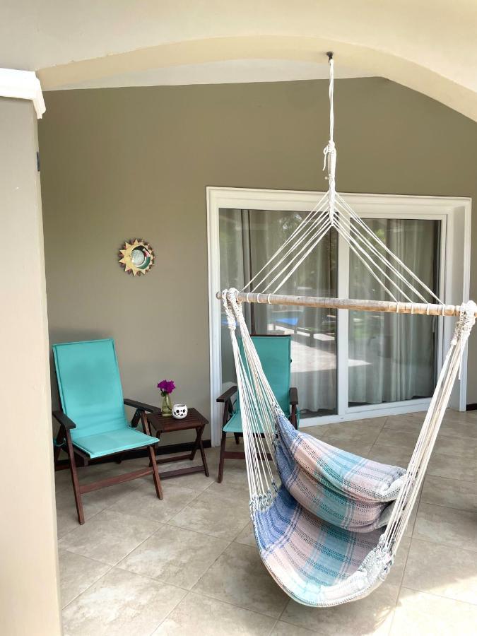 Guest house Hibiscus House
