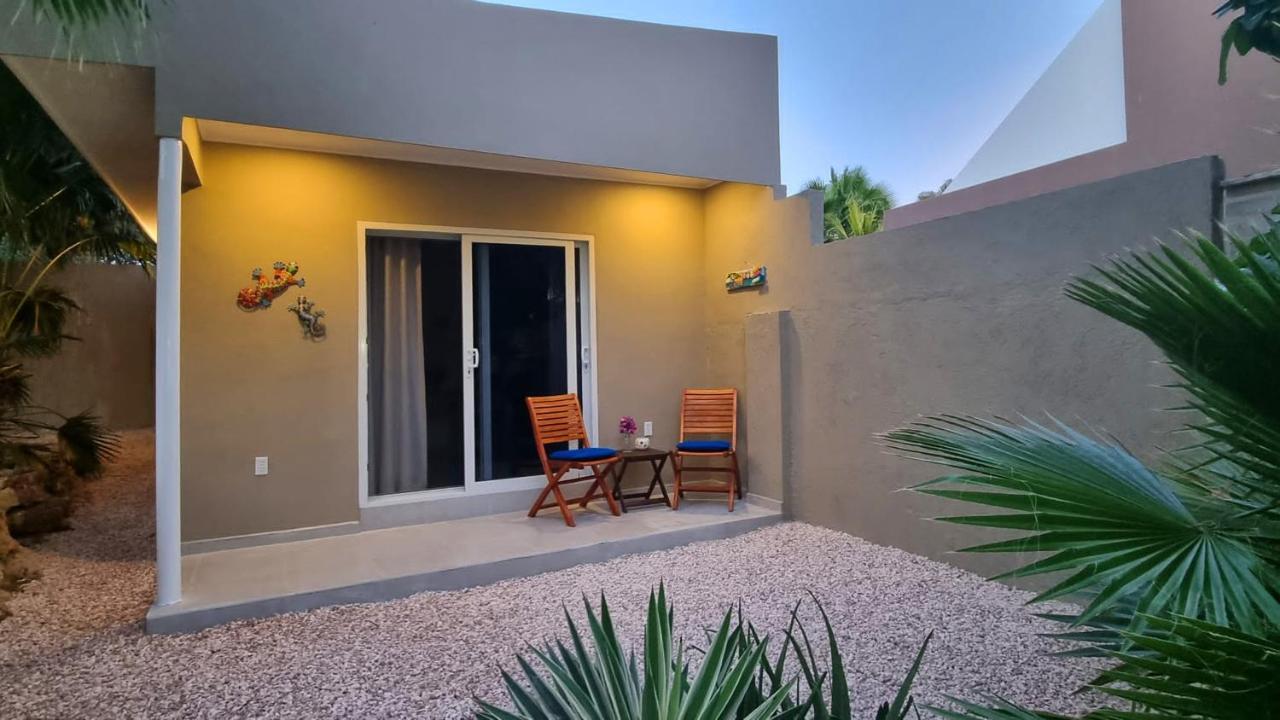 Guest house Hibiscus House Jan Thiel