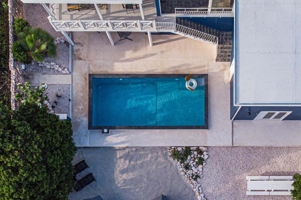 The Blue Ocean / Curacao Villa *