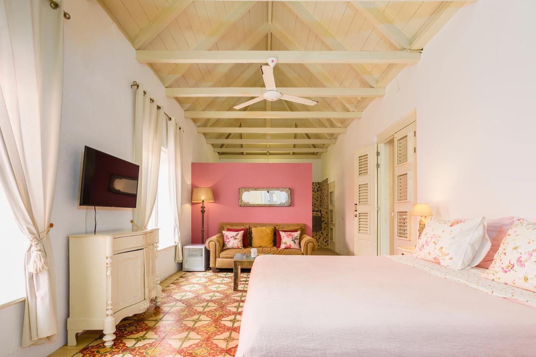 Tokara Willemstad