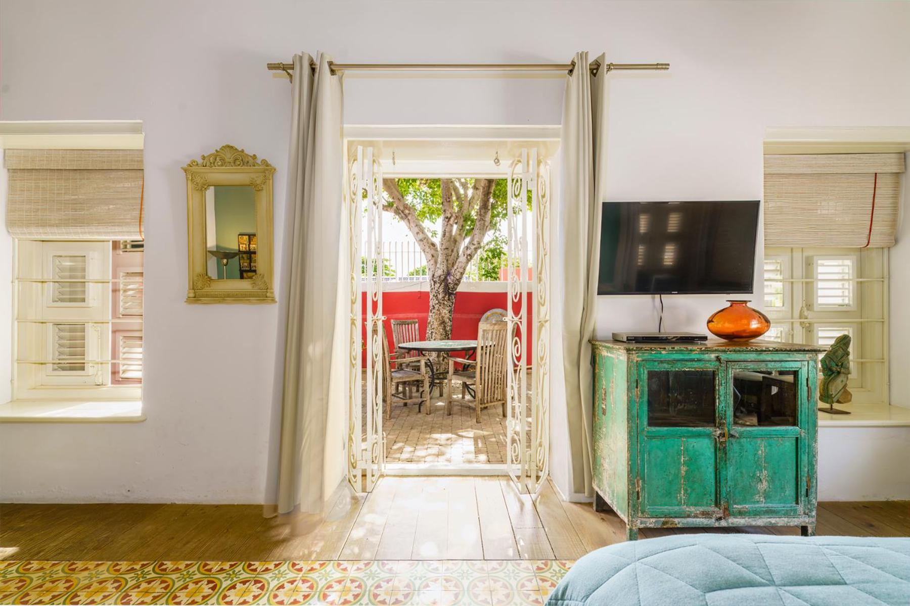 Bed & Breakfast Tokara
